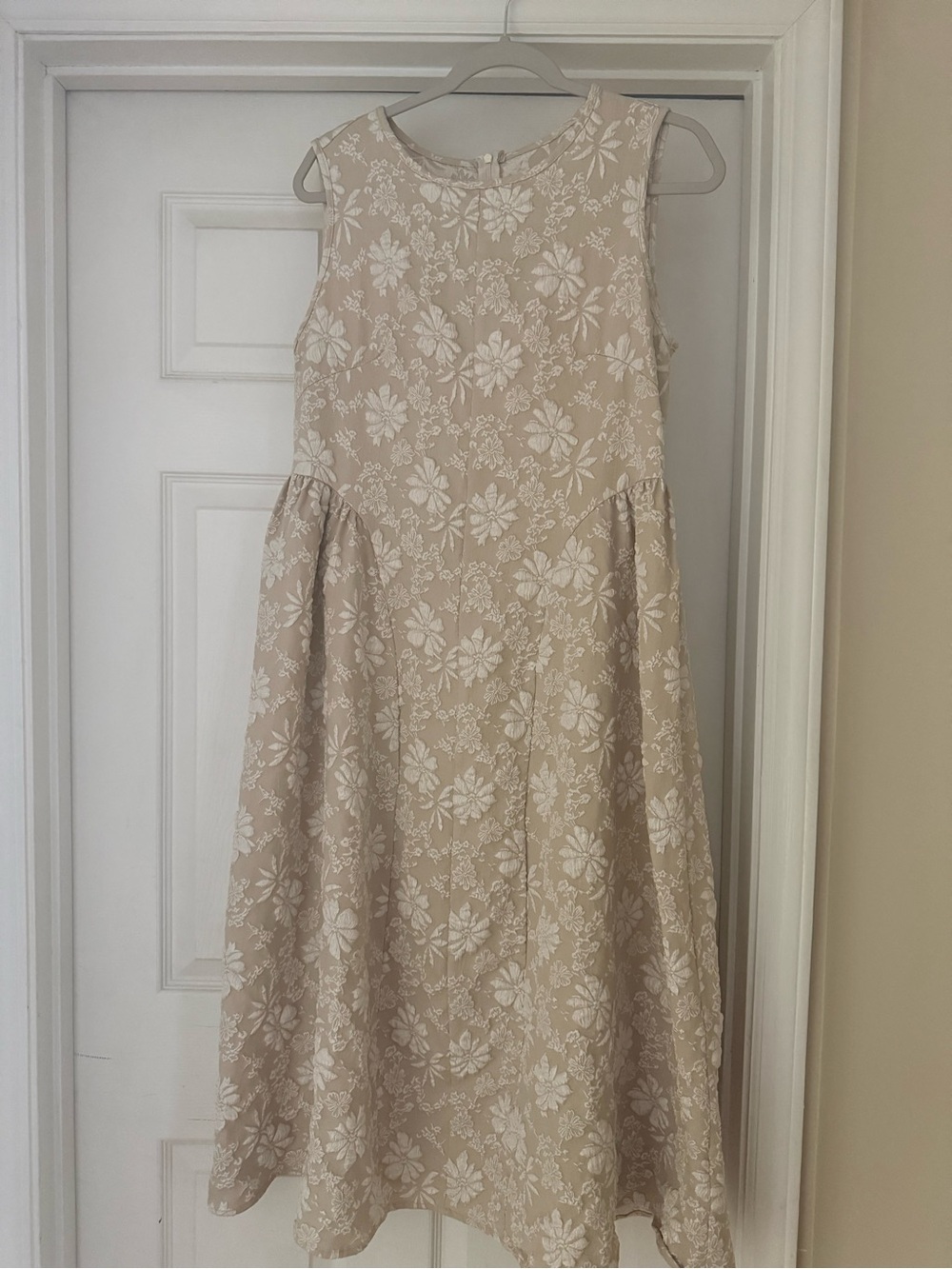 Sleeveless Beige Floral Jacquard Formal Dress